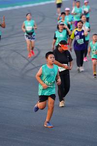 BIB: 1823
                            <button type="button" onclick="openModal(10521734)" class="btn btn-primary btn-sm float-right btn-popup" data-toggle="modal" data-target=".modal-high-quality">
                        <i class="fas fa-shopping-cart"></i> Add to Cart
                    </button>
                                            <button type="button" onclick="isThisMe(10521734, true)" class="btn btn-success btn-sm float-right btn-popup btn-isme hidden" data-toggle="tooltip" data-placement="bottom" title="นี่คือรูปของคุณใช่ไหม คลิกที่นี่เพื่อเอาเข้าอัลบั้ม">
                        <i class="fas fa-plus"></i> Add to album
                    </button>
                    <button type="button" onclick="isThisMe(10521734, false)" class="btn btn-warning btn-sm float-right btn-popup btn-isnotme hidden">
                        <i class="fas fa-ban"></i> Remove from album
                    </button>